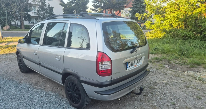 Opel Zafira cena 4100 przebieg: 295250, rok produkcji 2003 z Wrocław małe 67